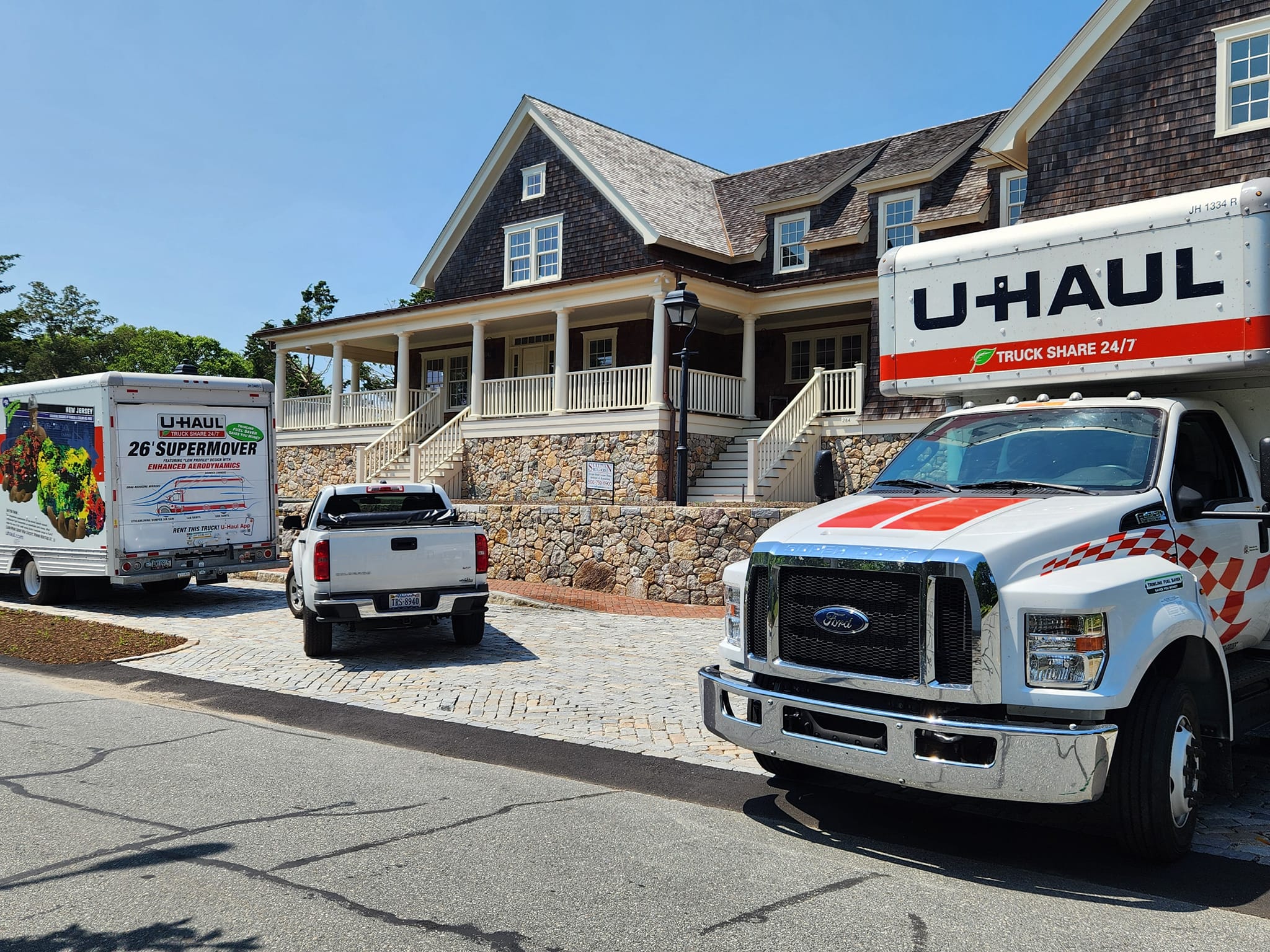 A Virginia family on moving day
